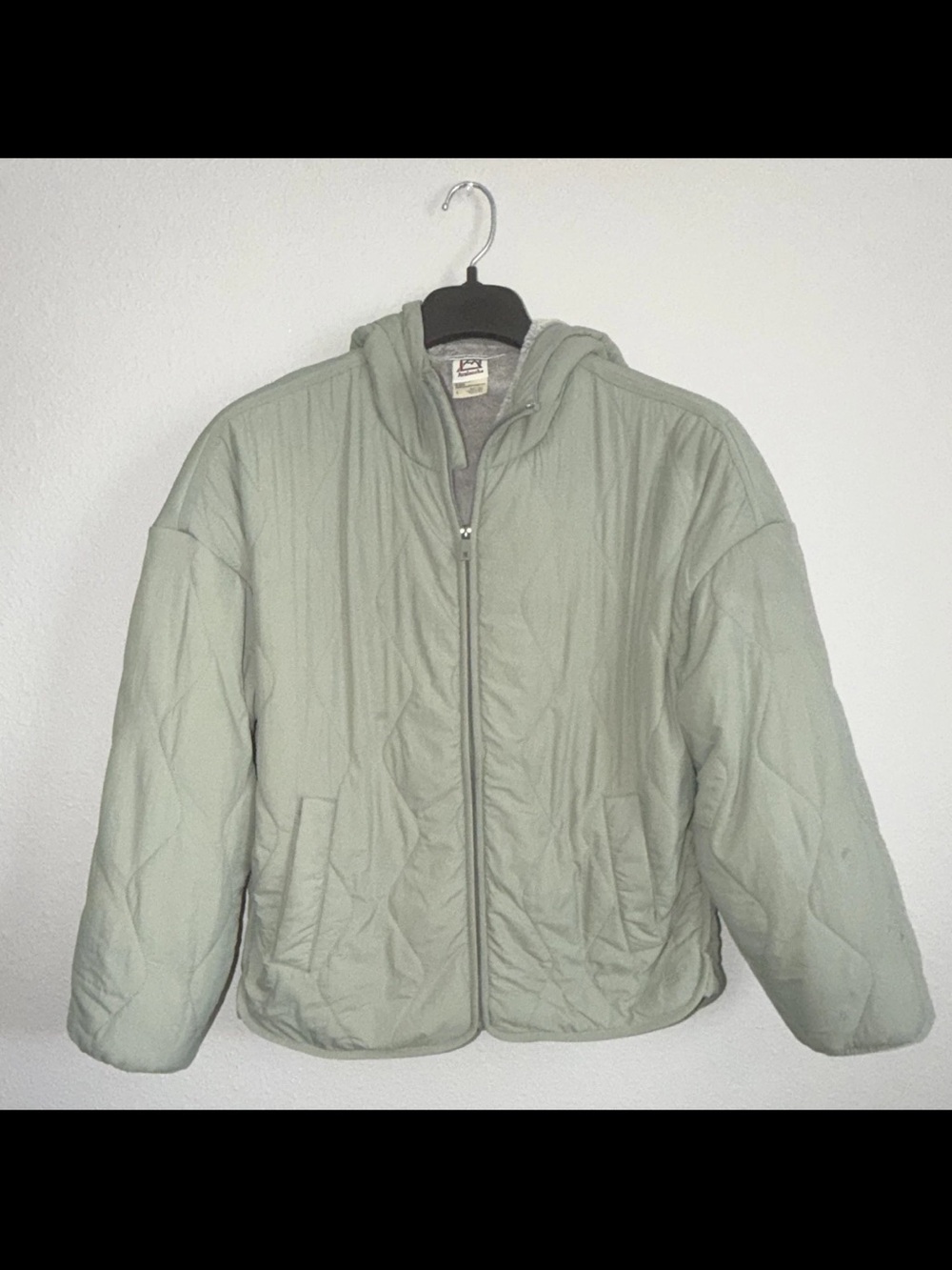 Avalanche Quilted Hooded Jacket in Sage Green Size L